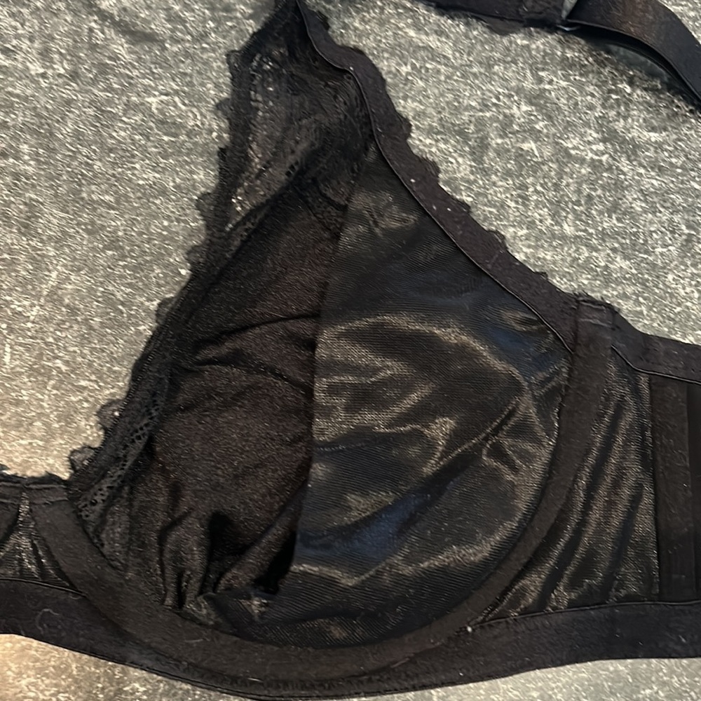 Déesse Lace trim black bra - Picture 4 of 8